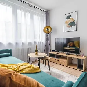 Apartament Uroczy 2 - 10 Min Do Morza!, Gdańsk